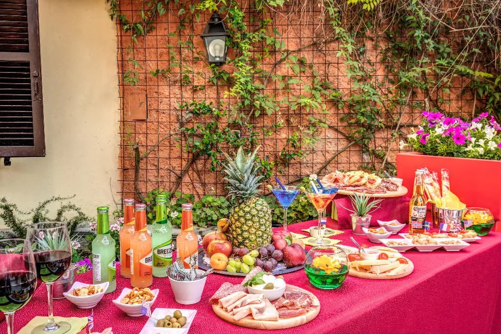 Bar, Rome Garden, Rome