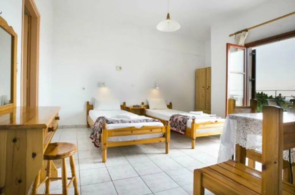 STUDIO CAPACITY 2 Room, George Studios, Kefallinia