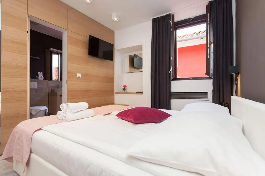 Room, Villa Castrum, Istria
