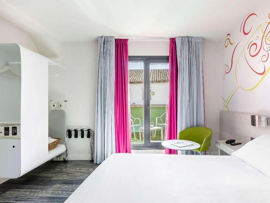 Room SUPERIOR Room, Ibis Styles Madrid Prado, Madrid