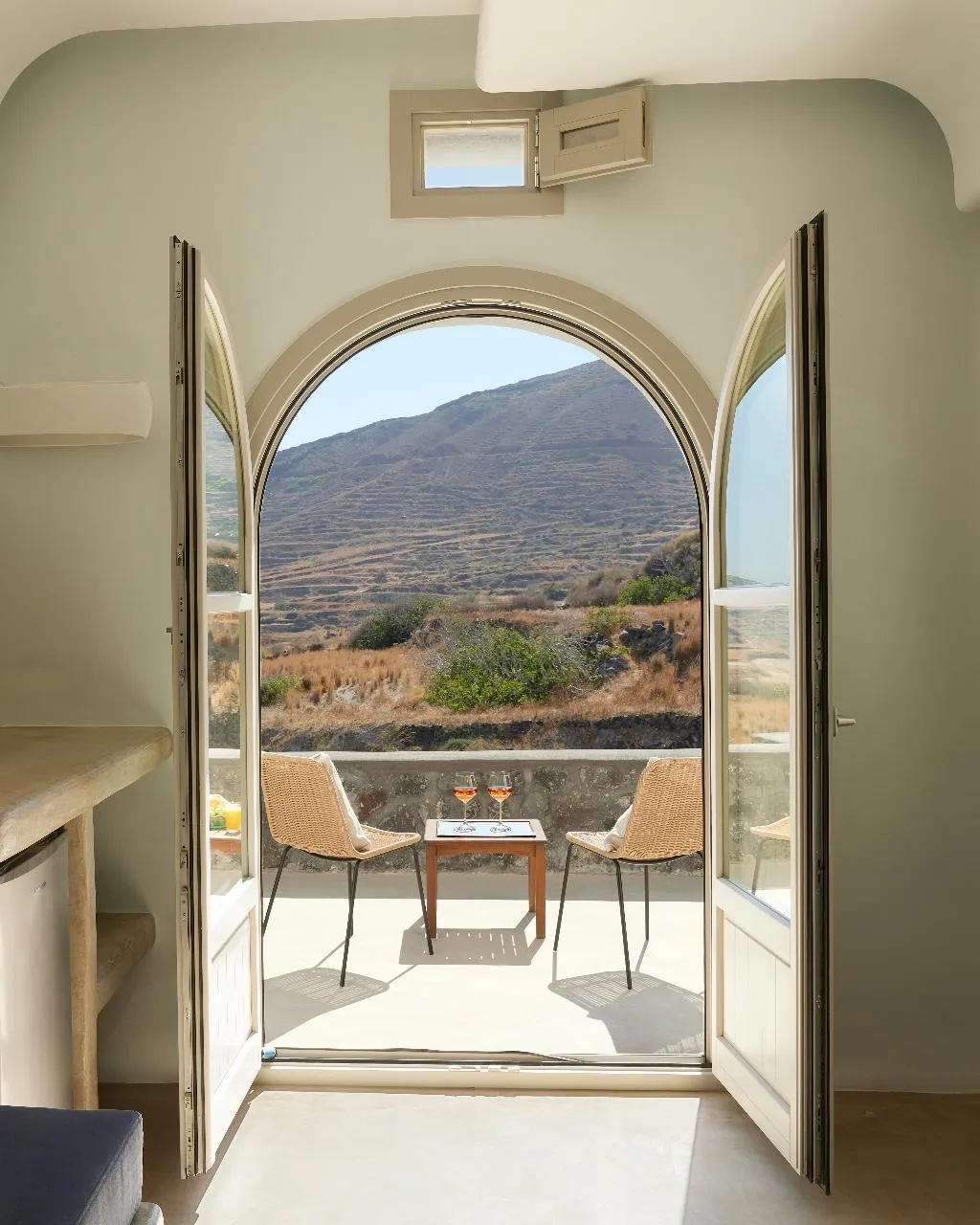 SUITE DELUXE SEA VIEW Room, Danae Suites, Santorini