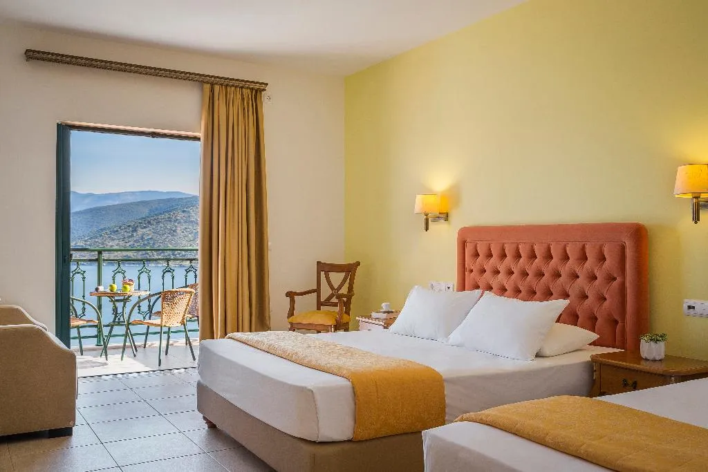 FAMILY ROOM SEA VIEW Room, Kefalonia Bay Palace by GHH, Kefallinia