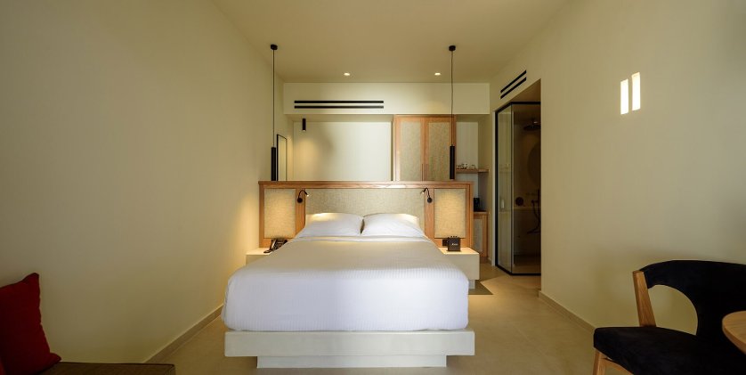 11 11 By Potnia Theron Suites, Santorini