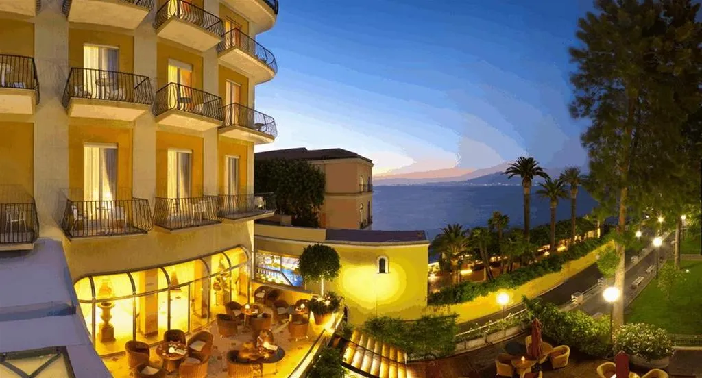 General view, Continental, Naples