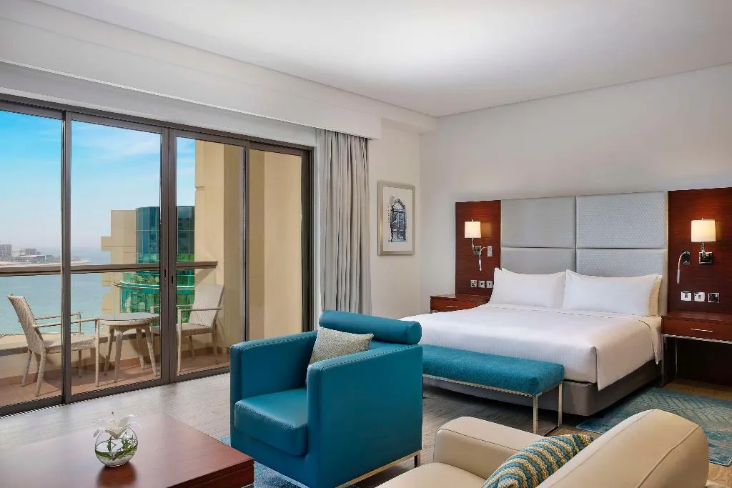 JUNIOR SUITE SEA VIEW Room, Hilton Dubai The Walk, Dubai