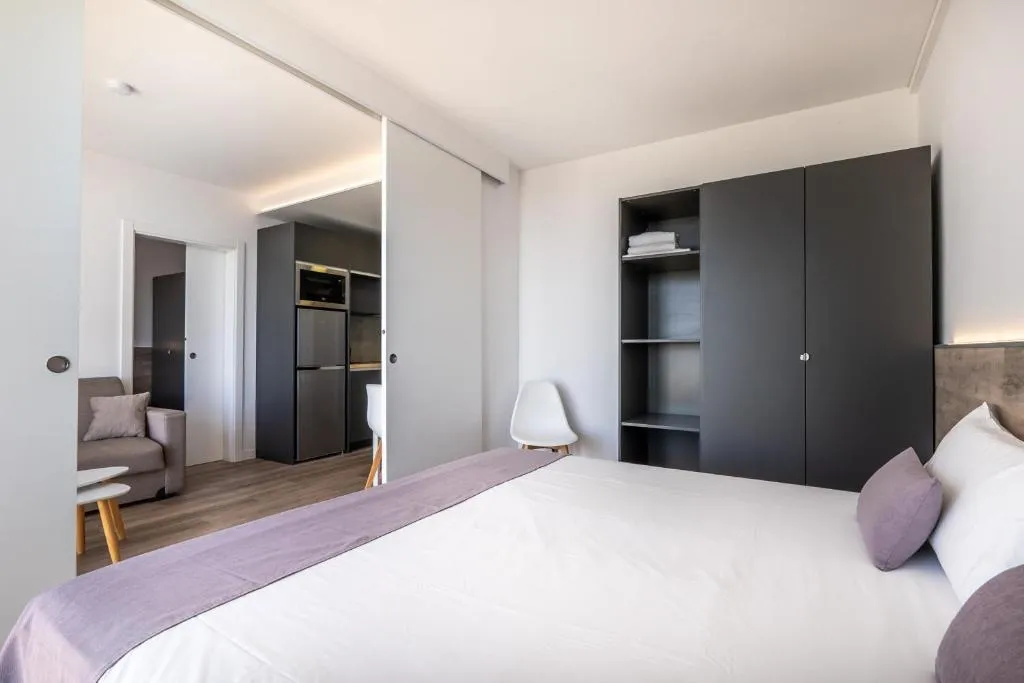 APARTMENT SUPERIOR TWO BEDROOMS Room, Comtat Sant Jordi, Costa Brava