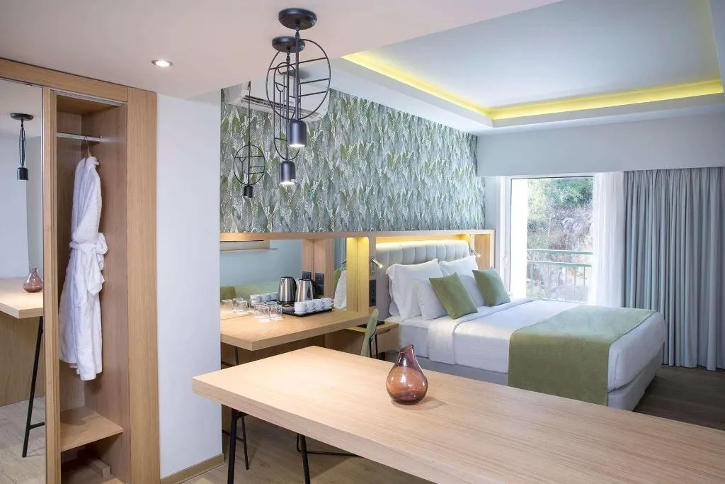 FAMILY ROOM PREMIUM Room, Dolce Attica Riviera, Athens