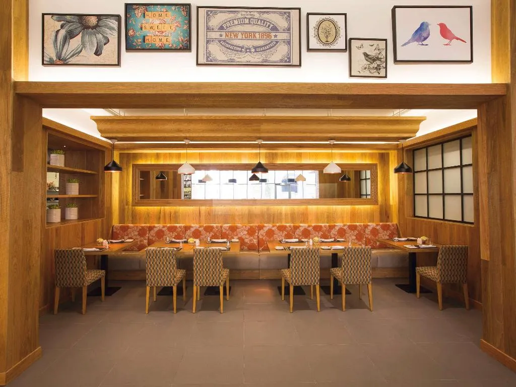 Restaurant, Movenpick Hotel Jumeirah Beach, Dubai