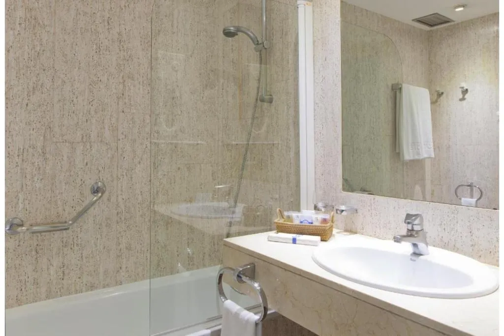 STUDIO CAPACITY 3 Room, Espahotel Plaza de España, Madrid