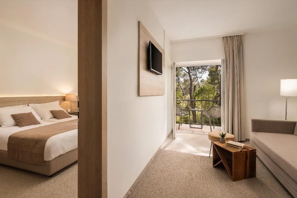 SUITE SUPERIOR WITH BALCONY Room, Aminess Senses Hvar Resort, Split
