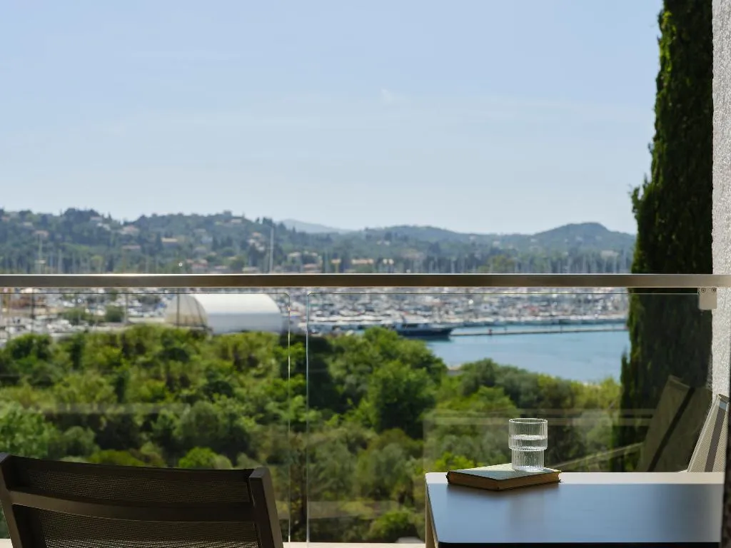FAMILY ROOM BAY VIEW Room, Kontokali Bay Resort & Spa, Corfu