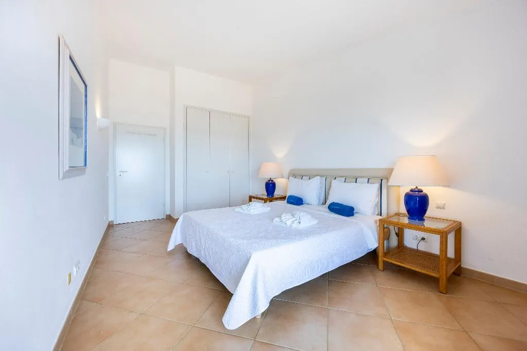 APARTMENT PENTHOUSE Room, Vila Palmeira, Algarve
