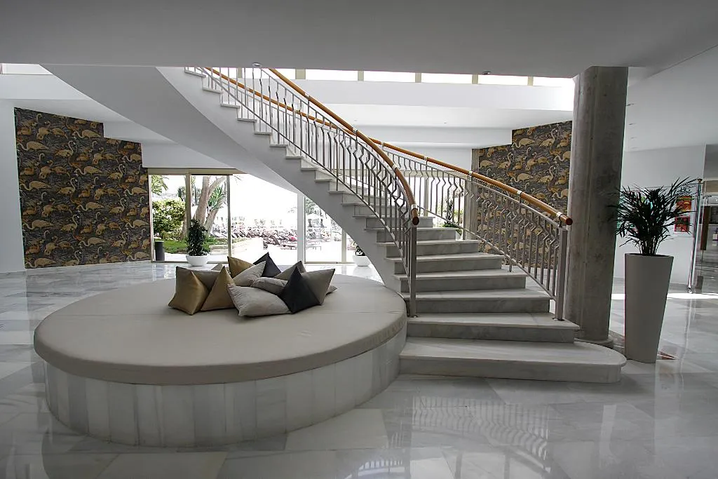 Lobby, BG Rei del Mediterrani, Majorca