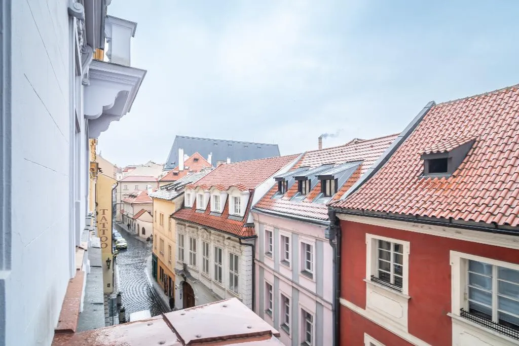 APARTMENT WITH BALCONY Room, Royal Road Residence, Prague