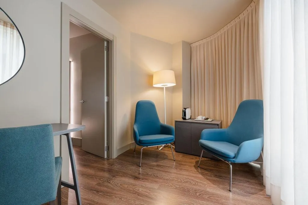 DOUBLE KING SIZE BED Room, Gran Hotel Havana 4*Sup by Escampa Hotels, Barcelona