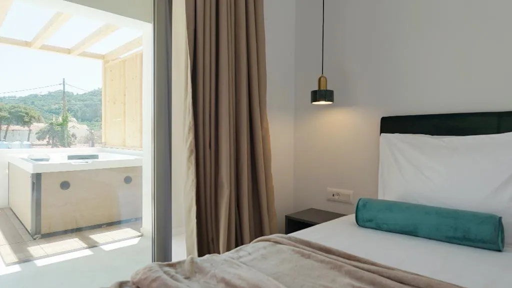 JUNIOR SUITE WITH JACUZZI Room, Diana Palace Hotel Zakynthos, Zante