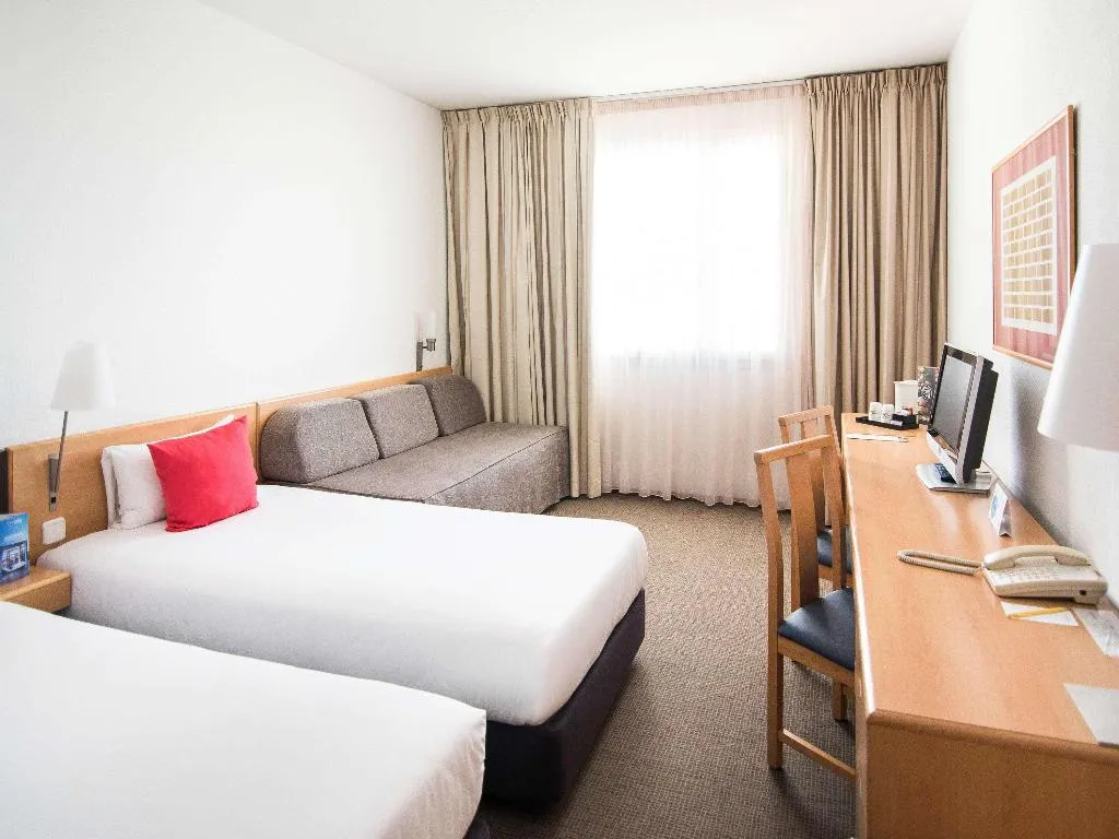 DOUBLE STANDARD Room, ibis Styles Barcelona Sant Joan Despi, Barcelona