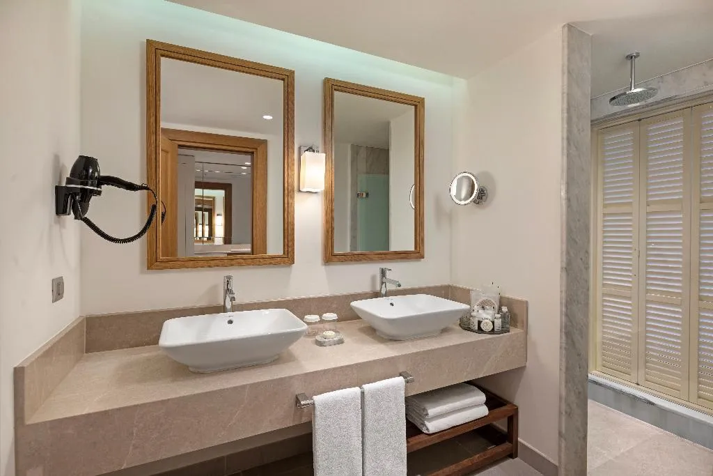 DOUBLE SUPERIOR SEA VIEW Room, Titanic Luxury Collection Bodrum, Bodrum