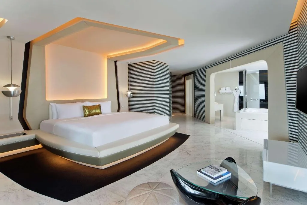 Room STANDARD Room, V Hotel Dubai, Curio Collection by Hilton, Dubai