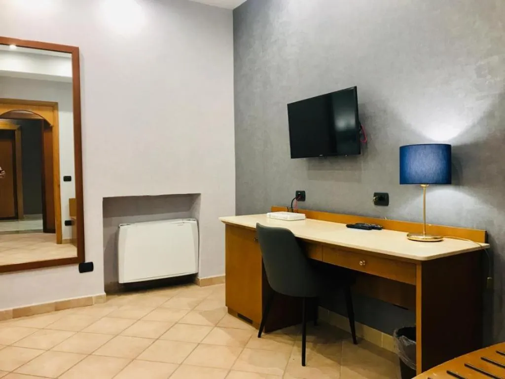 DOUBLE SINGLE USE STANDARD Room, American Hotel, Naples