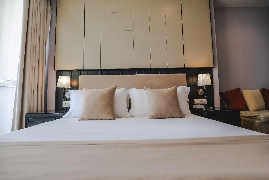 SUITE ONE BED Room, Hotel Oasis, Southern Albania