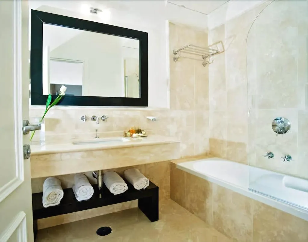 Room, Albergo Palazzo Decumani, Naples