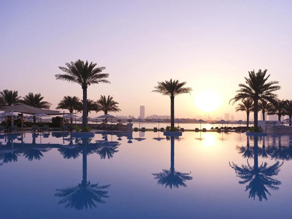 Pool, Raffles The Palm Dubai, Dubai