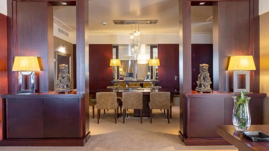 SUITE Presidential Room, Crowne Plaza Porto, Porto