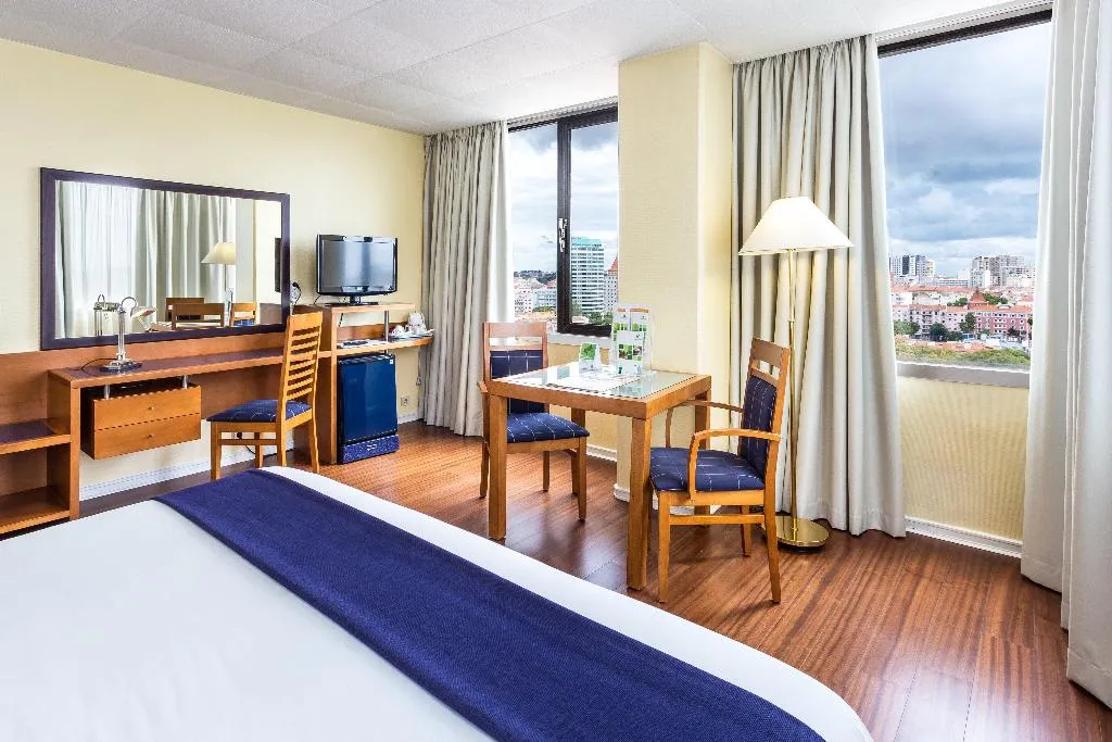 Room WITH DOUBLE BED Room, Holiday Inn Lisboa, Lisbon