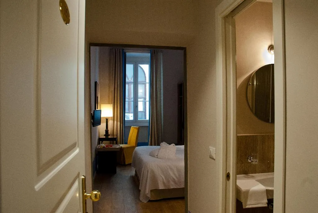 TRIPLE CITY VIEW Room, Black 5 Florence Suite, Florence
