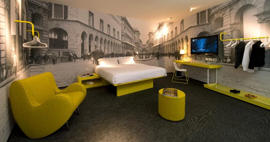 DOUBLE BUSINESS KING BED Room, The Street Milano Duomo, Milan