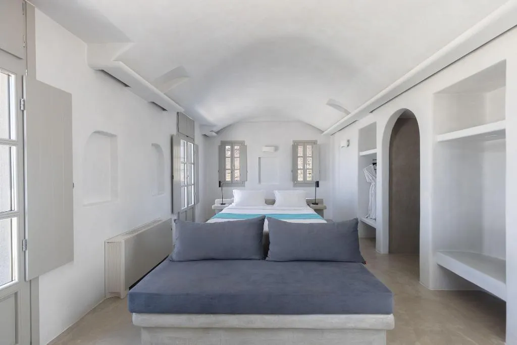 Room, Danae Suites, Santorini