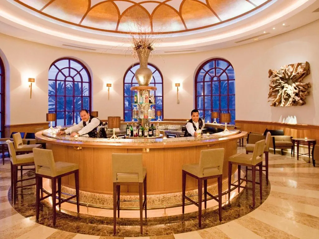 Bar, Movenpick Resort & Marine Spa Sousse, Tunisia