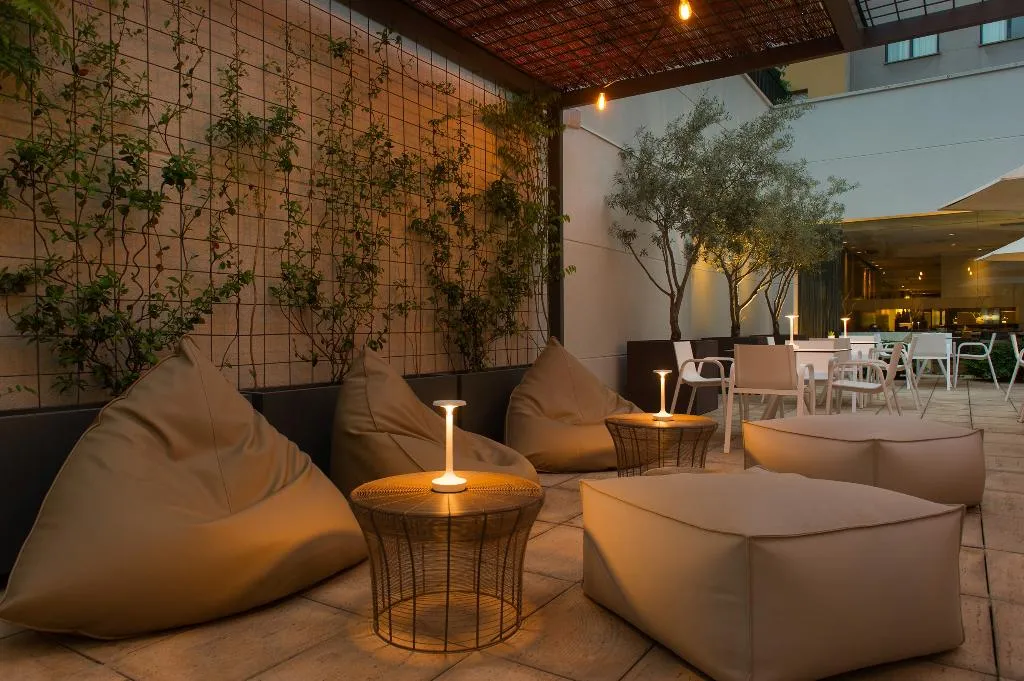 Terrace, Hotel Vilamari, Barcelona
