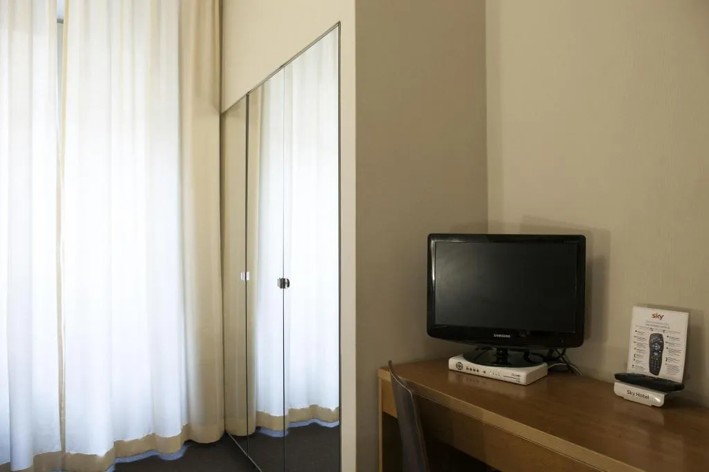 DOUBLE QUEEN SIZE BED Room, Hotel Terminal, Rome