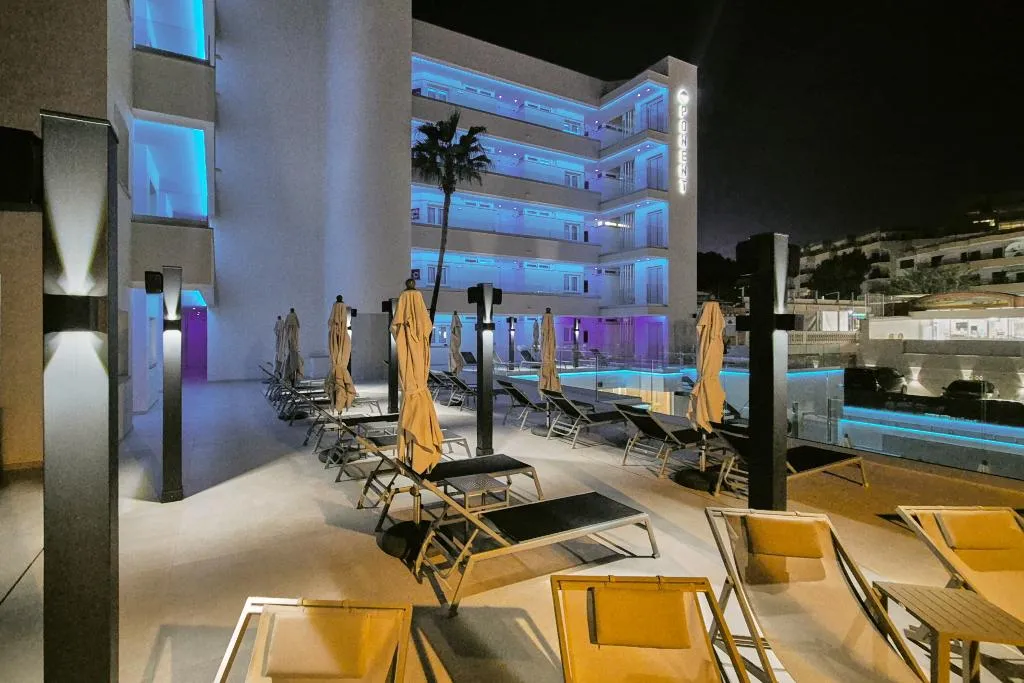 Terrace, Apartamentos Ponent, Majorca
