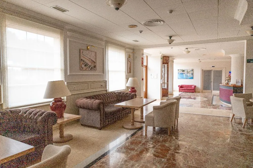 Lobby, Senator Port Mahon, Menorca