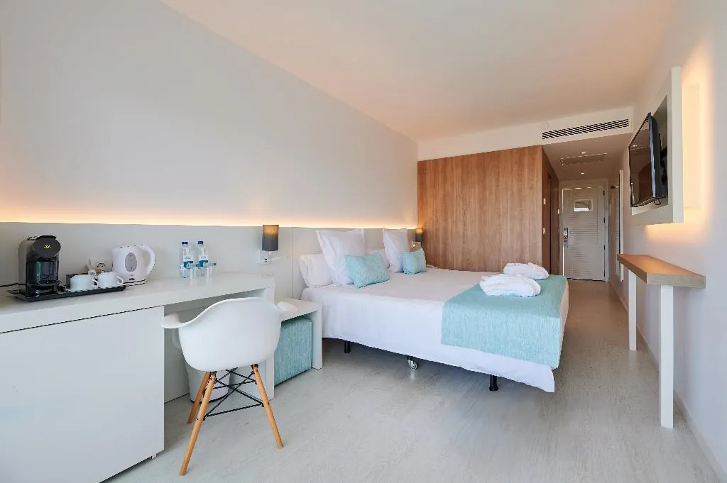 Double or Twin SUPERIOR SEA VIEW Room, AluaSoul Hotel Carolina, Majorca