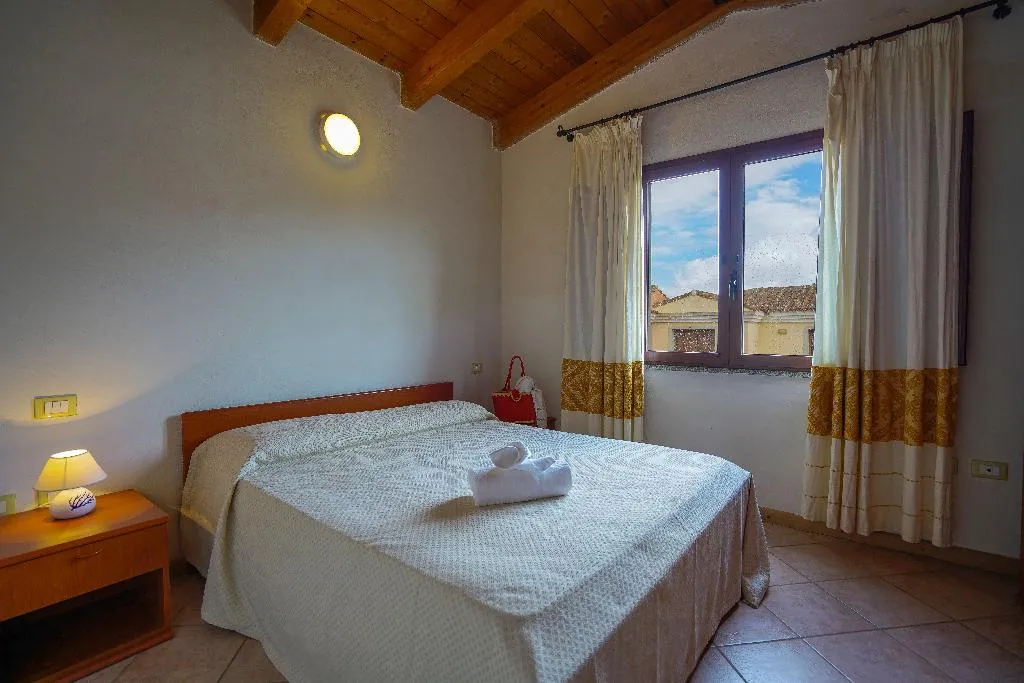 APARTMENT CAPACITY 4 Room, Gh Borgo Saraceno, Olbia