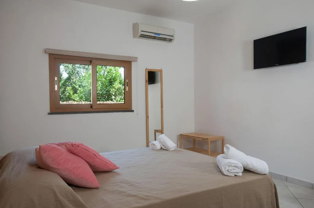Room, City Pompei Accommodations, Naples