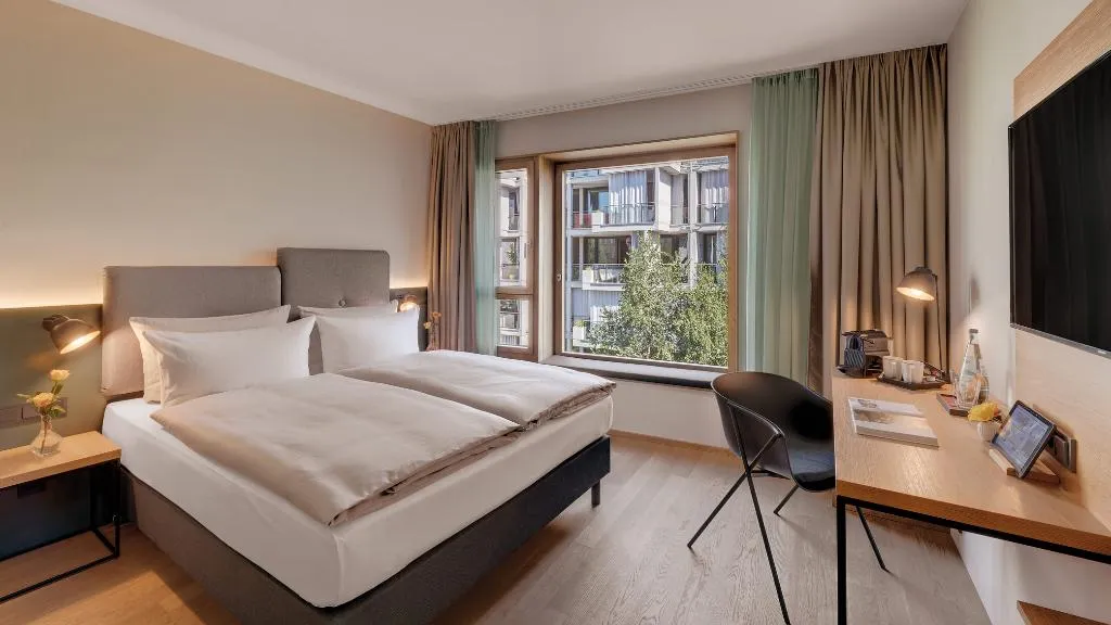 DOUBLE PREMIUM Room, the YARD Berlin, Berlin