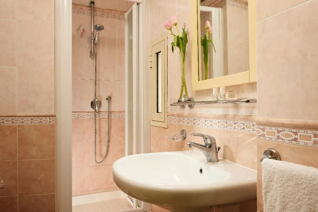 TWIN STANDARD Room, Patria, Rome