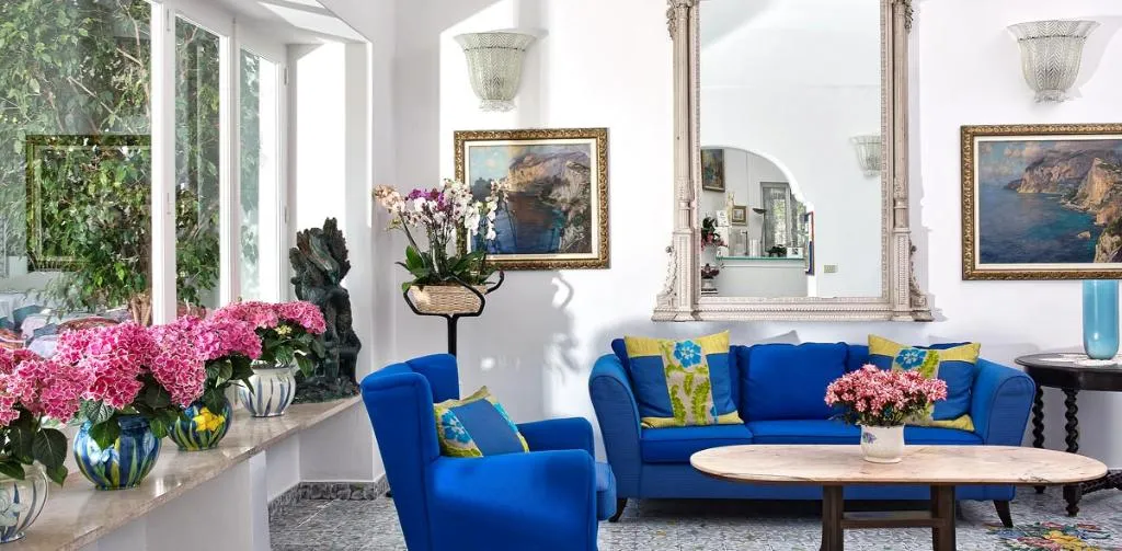 Lobby, Gatto Bianco, Naples