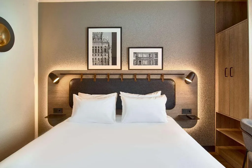DOUBLE SUPERIOR KING BED Room, Campanile Prime Krakow Old Town, Krakow