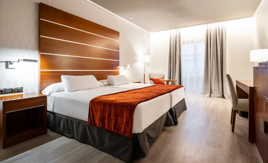 DOUBLE SINGLE USE STANDARD Room, Ilunion Alcora Sevilla, Seville