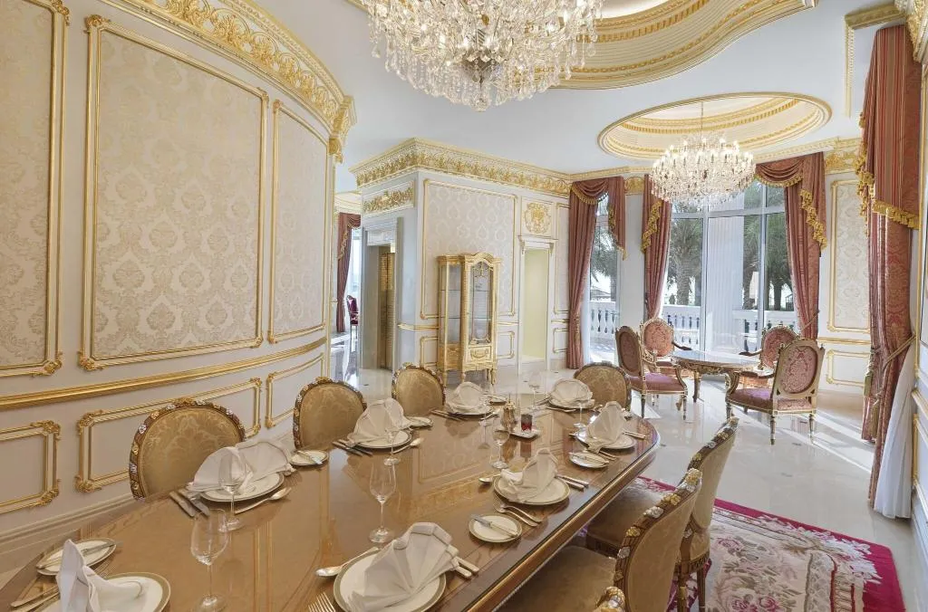 Restaurant, Raffles The Palm Dubai, Dubai