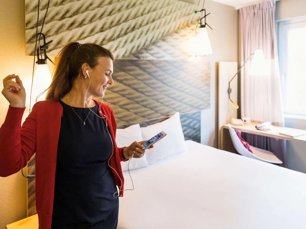 DOUBLE WITH DOUBLE BED Room, Ibis Amsterdam Centre, Amsterdam