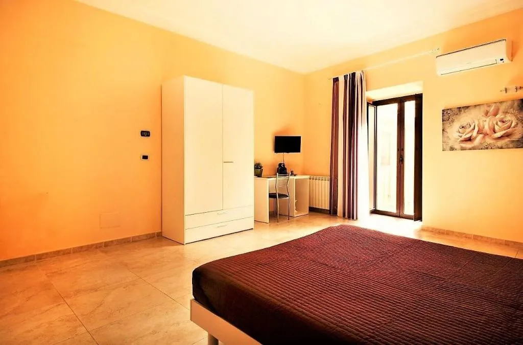 Room, Temples Rooms, Catania