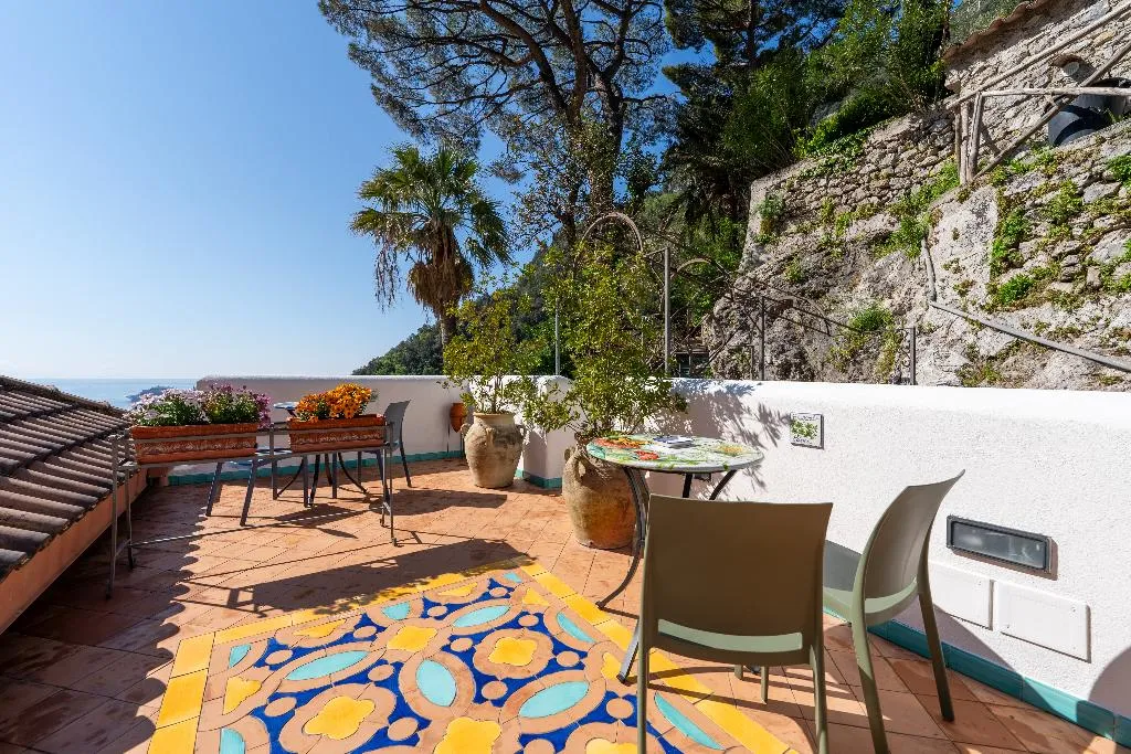JUNIOR SUITE STANDARD Room, Hotel Villa Annalara, Naples
