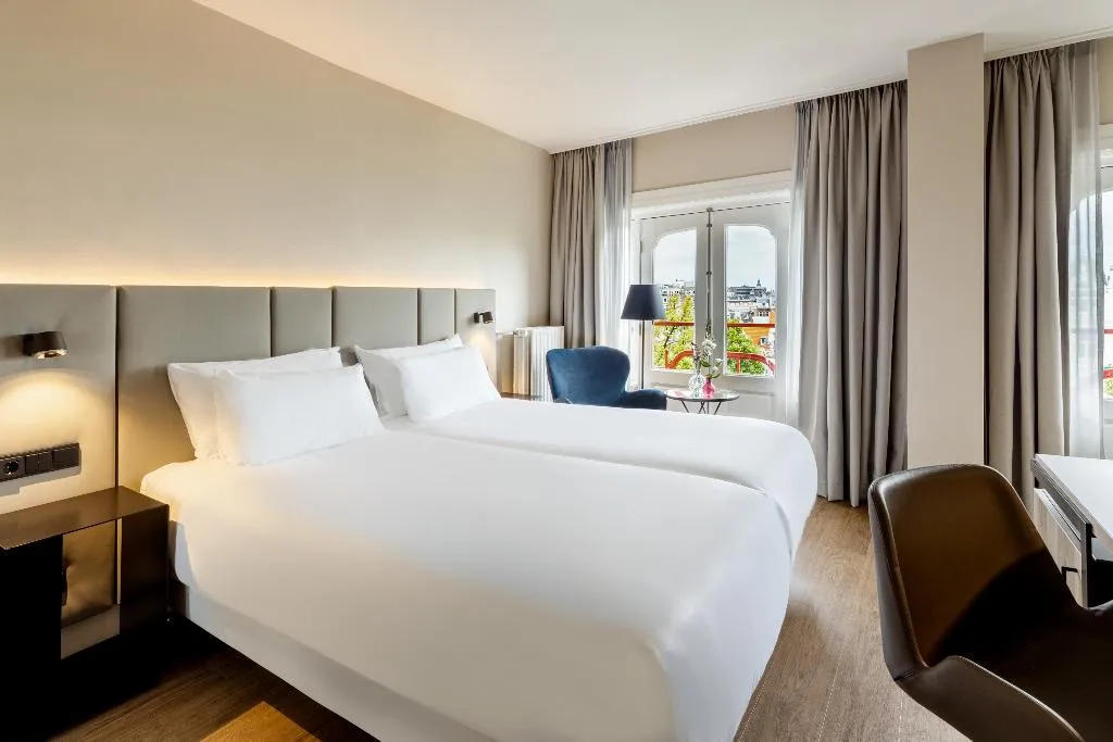 DOUBLE STANDARD Room, NH Amsterdam Schiller, Amsterdam